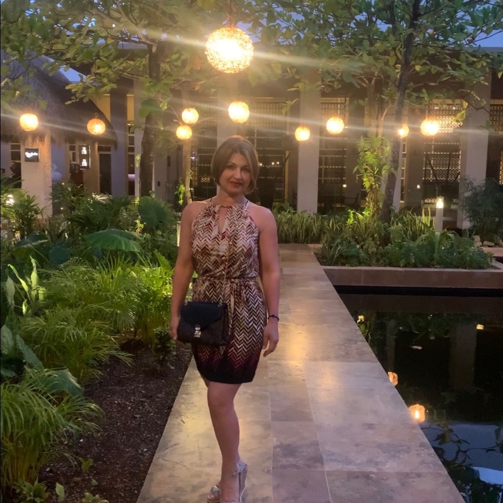 Meet your Posher, Julia